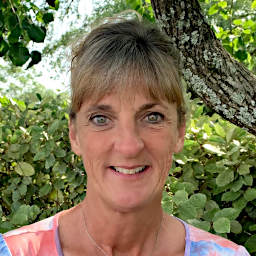 Debra Droesser : Payroll Associate